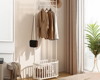Robyn Rolling Garment Rack met mand, kledingrek, opbergruimte in de bijkeuken, industrieel meubilair voor kleding, meubels, kledingrek Winkeldisplay