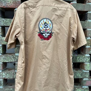 Med Mens Steal Your Cat on Tin Roof Deadhead Appliqué Vtg Short Sleeve Butterfly Collar Button Up Shirt