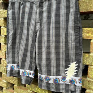 Men’s Size 38 Bertha and Bolt Applique Recycled Shorts