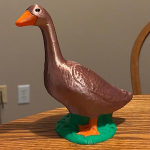 7 in pink  Desk  goose