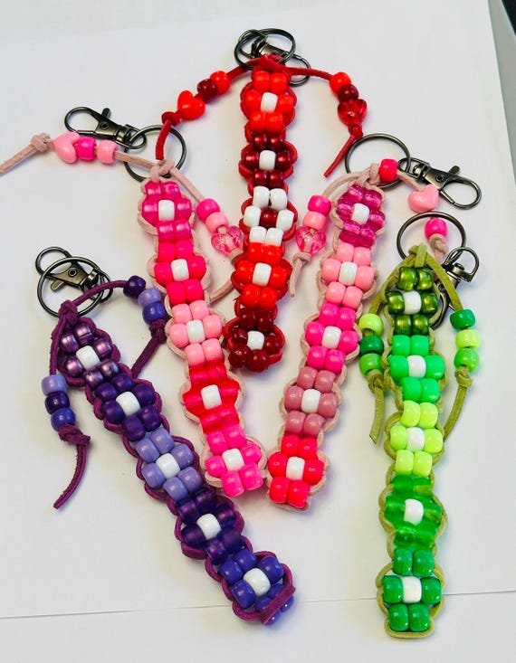 Flower Pony Bead Keychain: American Indian Style Leather Accent