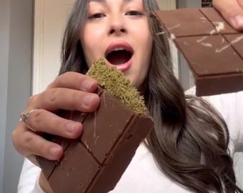 Viral Dubai  Kunafa Pistachio Chocolate 335g XL SIZE Tempt.