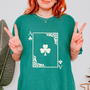 Ace of Clubs, St. Patricks Tag Unisex Shirt, Kleeblatt T-Shirt, Glücksklee Shirt, irische Feier, Vintage Green Style, Comfort Color Outfit
