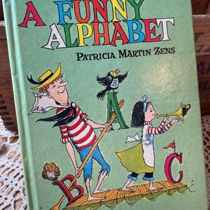 Fun Vintage 1965 Whitman Book A Funny Alphabet