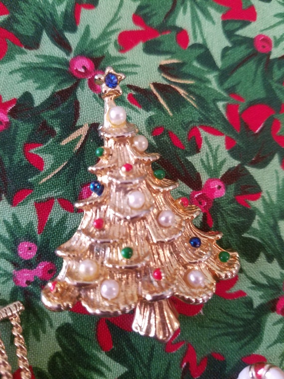 Three Vintage Gold and Jeweled Christmas Pins Bro… - image 3