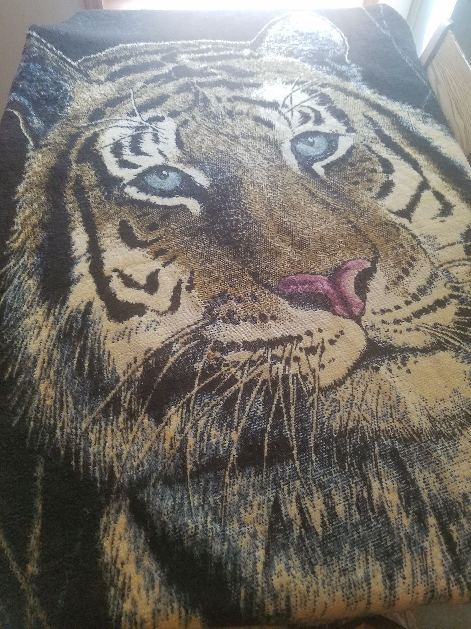 Biederlack cheap tiger blanket