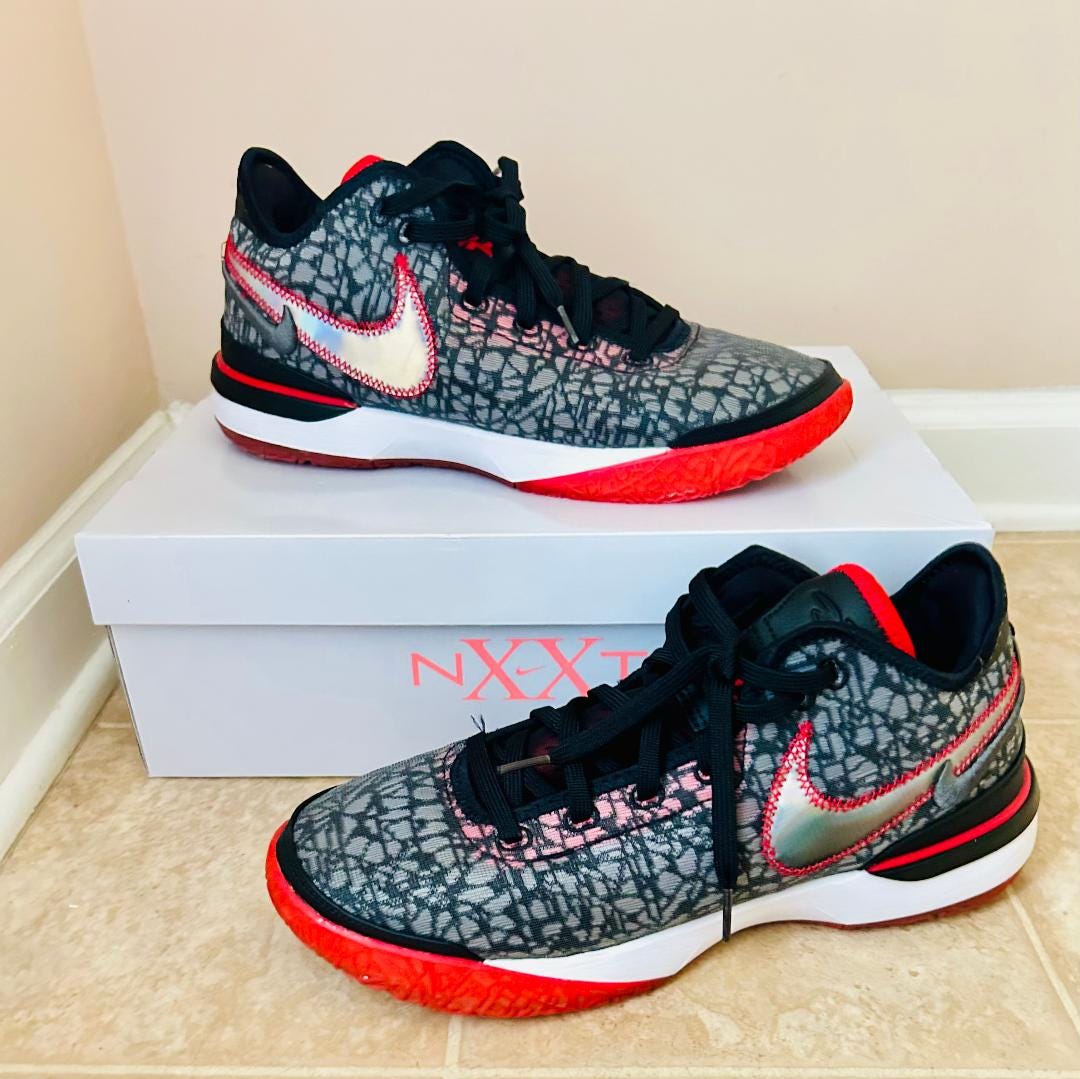 Coconut Milk Nike Lebron Uomo Prezzo Basso Nike Lebron Shoes Italia