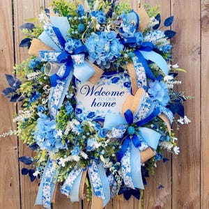 Corona de bienvenida azul