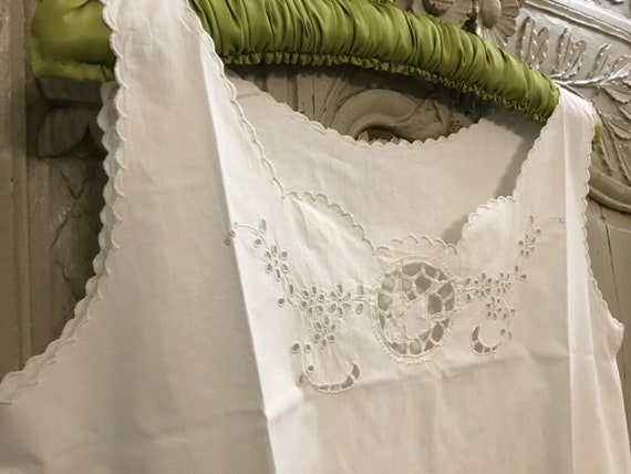 Pretty Antique French White Cotton Petticoat Brode
