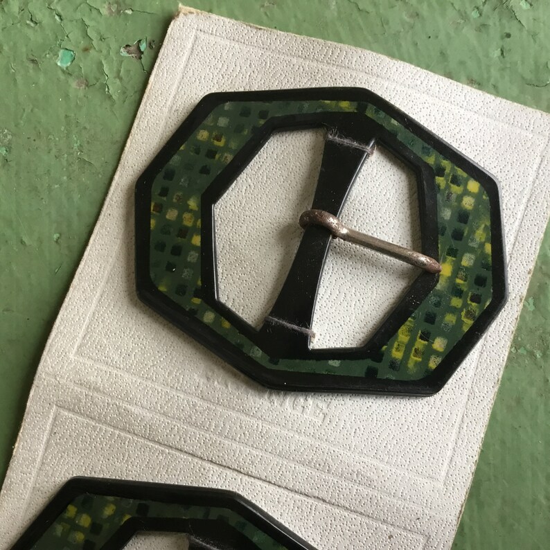 French Vintage Large Celluloid Belt Buckle 1940s Sewing Dressmaking Costume Projects Black Green Yellow image 3