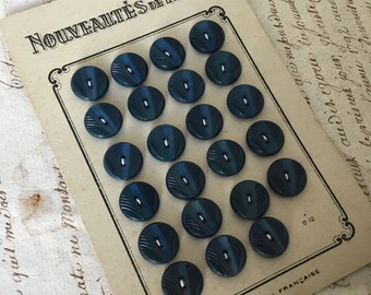 Carte de 23 boutons bleu sarcelle vintage français inutilisés neufs vieux stock mercerie