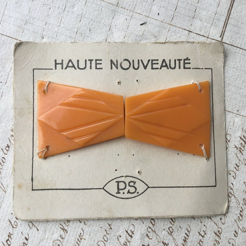 Art Deco Pale Orange Celluloid Buckle Geometric faceted Decoration 1930s Costume Fashion Dressmaking Project image 9