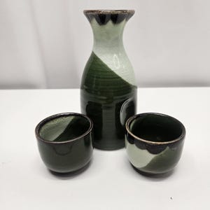Vintage Mino Ware Traditional Japanese Sake Set Bottle and 2 Cups Green Cream