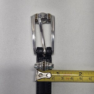 Cinturón estilo western vintage BRIGHTON para mujer, talla M 30, de cuero negro con hebilla plateada. imagen 5