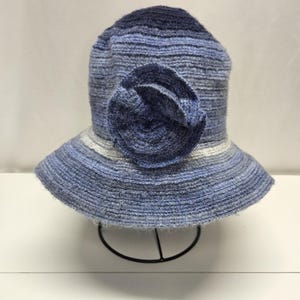 90s Blossom Bucket Hat - Etsy display picture 1