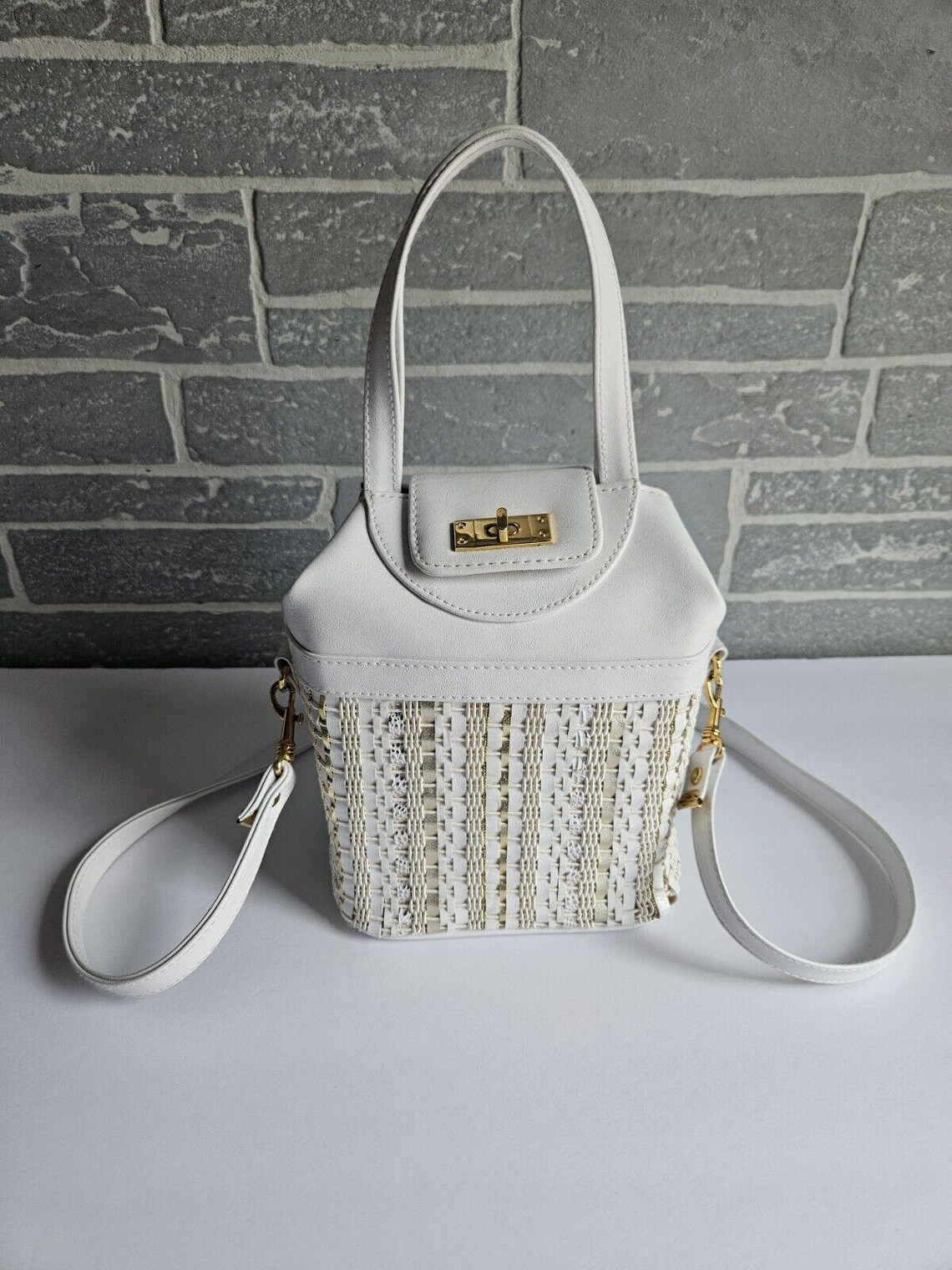 Vintage 80s Warren Reed White & Gold Woven Handbag, Removable Strap, foto 1 di 5