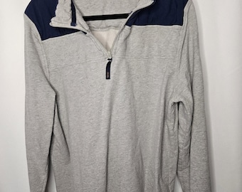 Suéter vintage Le Tigre masculino tamanho G, cinza e azul marinho, com zíper até o peito e gola alta, estilo anos 90.