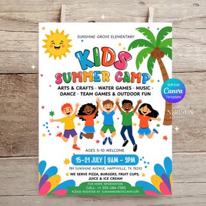 Könnte beinhalten: Ein Flyer für das Sunshine Grove Elementary Kids Summer Camp mit einer gelben Sonne, einer Palme und fünf springenden Kindern. Der Text enthält Veranstaltungsdetails, die Daten 15.-21. Juli, Zeiten 9-15 Uhr, Ort und Kontaktinformationen.