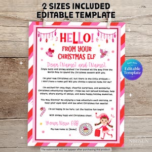 Puede incluir: Una plantilla de carta de elfo navideño editable con un borde a rayas rojas y rosas estilo bastón de caramelo. El texto dice Hello From Your Christmas Elf, Dear [Name] and [Name], e incluye una ilustración de un elfo con maleta roja.