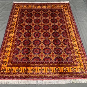 Handmade Afghan Wool Rug: 4&#39;9 x 6&#39;1, Turkmen Yousufi Design