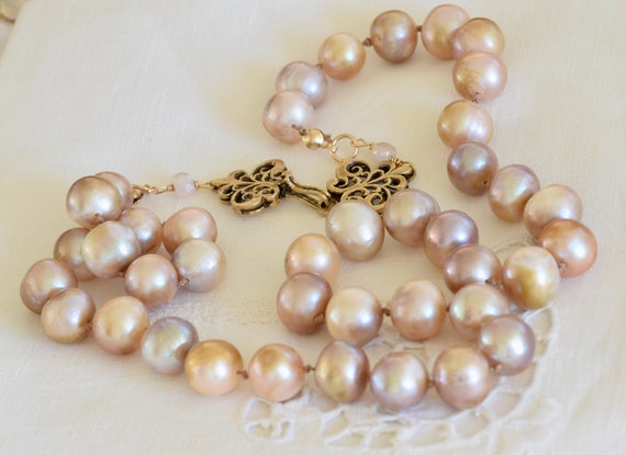 Natural Pearl Necklace - off white pearls - soft pink pearls - soft peach pearls - pearl necklace - Bridal necklace
