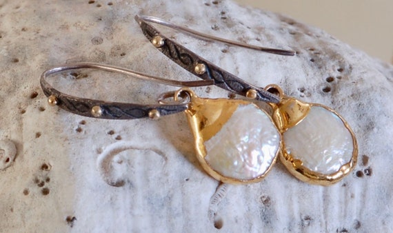 Black and Gold Earring Set