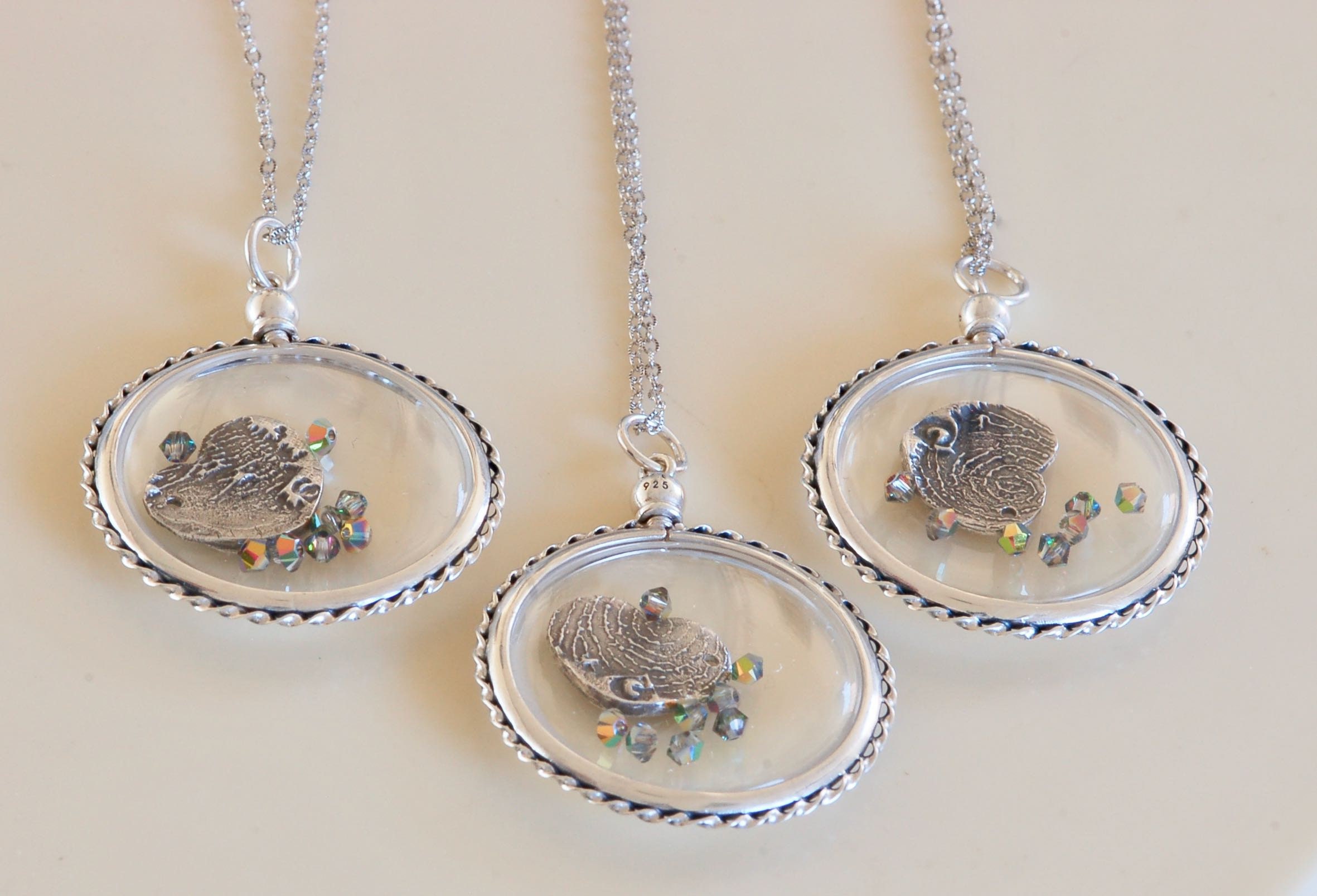 Fingerprint pendant - keepsake jewelry for ashes - keepsake pendant 