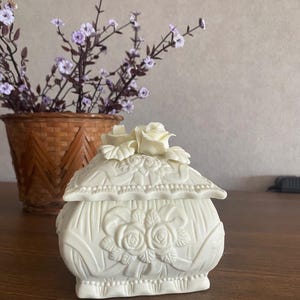 Vintage handmade  ceramic bonbonier