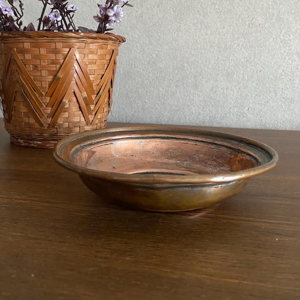 Antique 100-year-old copper bowl-Antique copper bowl