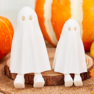 Funny Ghost Figurine,Finger 3D Ghost Set,Spooky Halloween Ghost Desk Decor,Adorable Ghost Party Decor,Cute Mini Ghost,Halloween Gifts Ghost