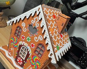 3D Gingerbread House Diamond Painting Kit | DIY Christmas Décor Craft for Adults & Kids
