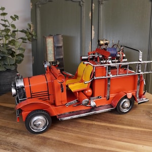 Handmade Vintage-Style Metal Fire Truck Model: Collectible Home Decor