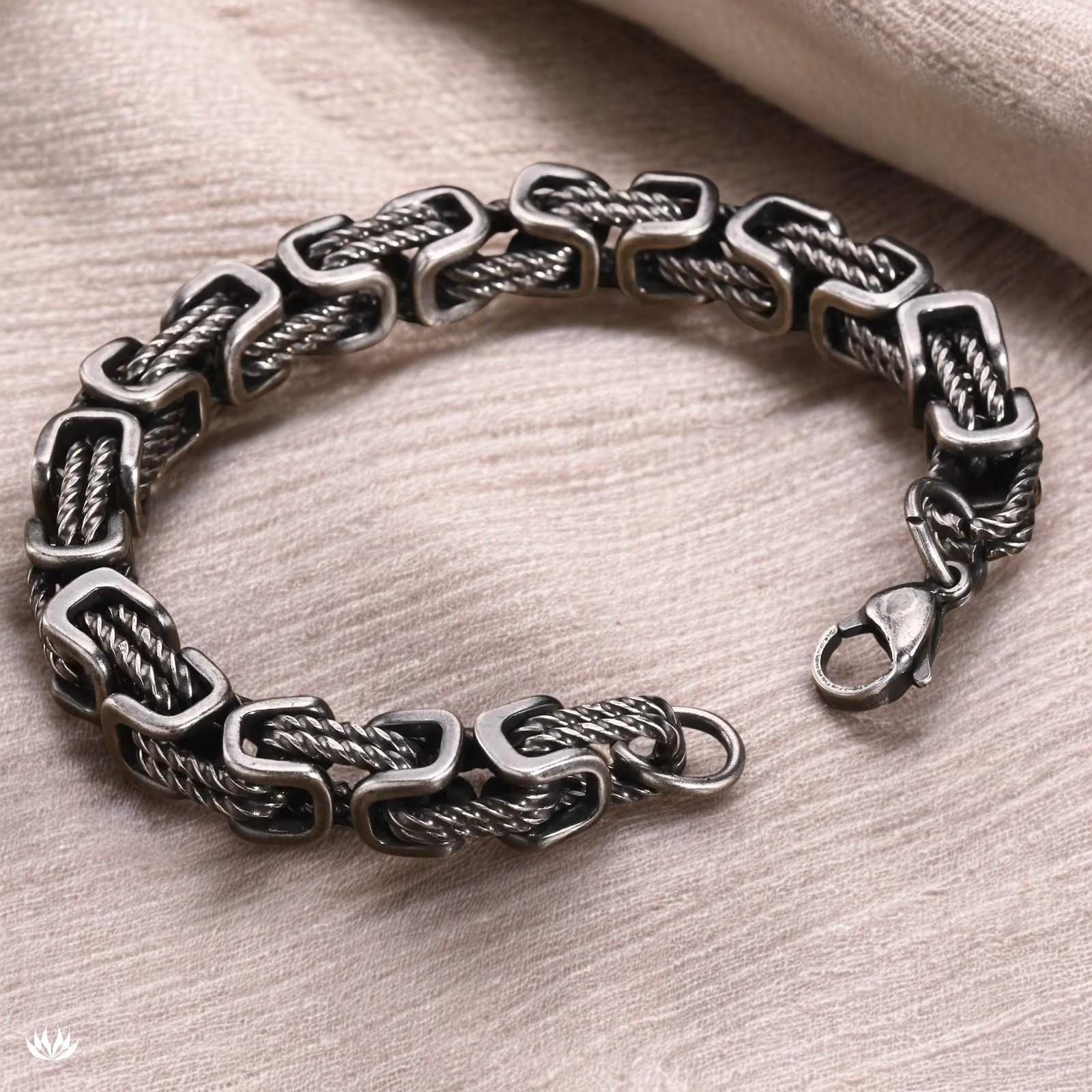 Buy Fashionable Byzantine Link Chain Bracelet In Stainless Steel  7.50 9.00in 32 G - Foto 8