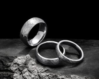 Hammered Tungsten Ring: Elegant Silver Wedding Band (4mm, 6mm, 8mm)