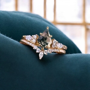 Throne of Glass Official Aelin Galathynius Ring, Terrasen Moss Agate Fireheart Ring, TOG Merch, Fantasy Book Ring, Collector's Gift Jewelry