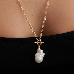 18K Gold Vermeil Baroque Pearl Pendant Necklace: Dainty Freshwater Pearl Charm