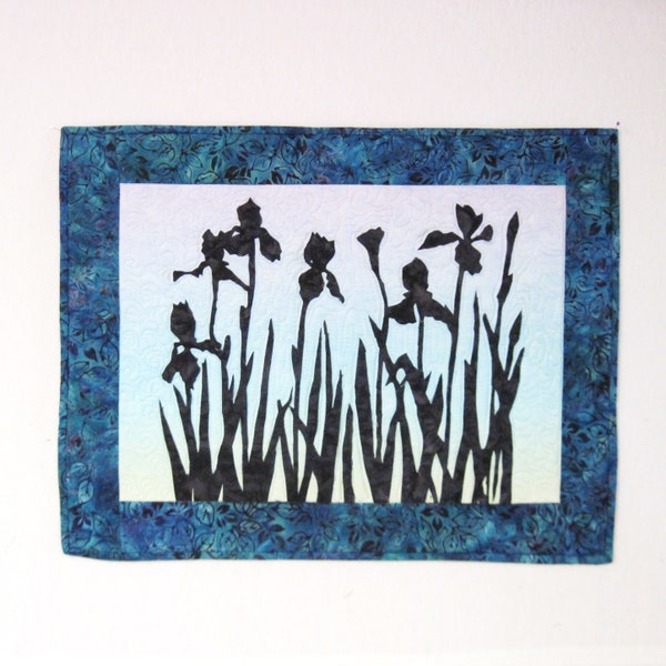 Quilted wall art Iris in silhouette