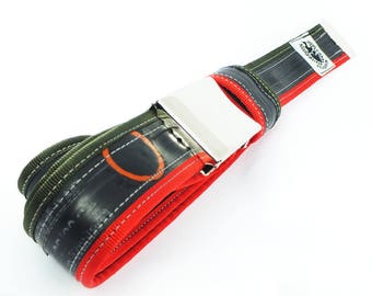 recycle from racing bicycle tires Made in Italy Size from S to M. Unisex belt built using inner tube and nylon strap in red color