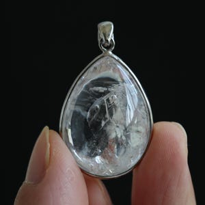 Natural enhydro quartz pendant, 1 Moving bubble, Enhydro crystal pendant gift, Silver pendant, Jewelry pendant gifts，Rainbow crystal, #034