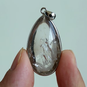 Natural enhydro quartz pendant, 1 Moving bubble, Enhydro crystal pendant gift, Silver pendant, Jewelry pendant gifts，#032
