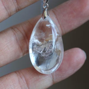 Ciondolo in quarzo enidro naturale, 1 bolla mobile, regalo con ciondolo in cristallo enidro, regalo con ciondolo per gioielli, ciondolo in cristallo a goccia, 117