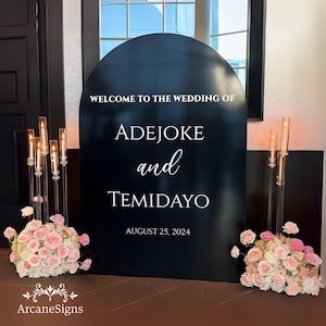 Black Arch Wedding Welcome Sign | Acrylic Wedding Entrance Sign | Minimalist & Modern Wedding Decor