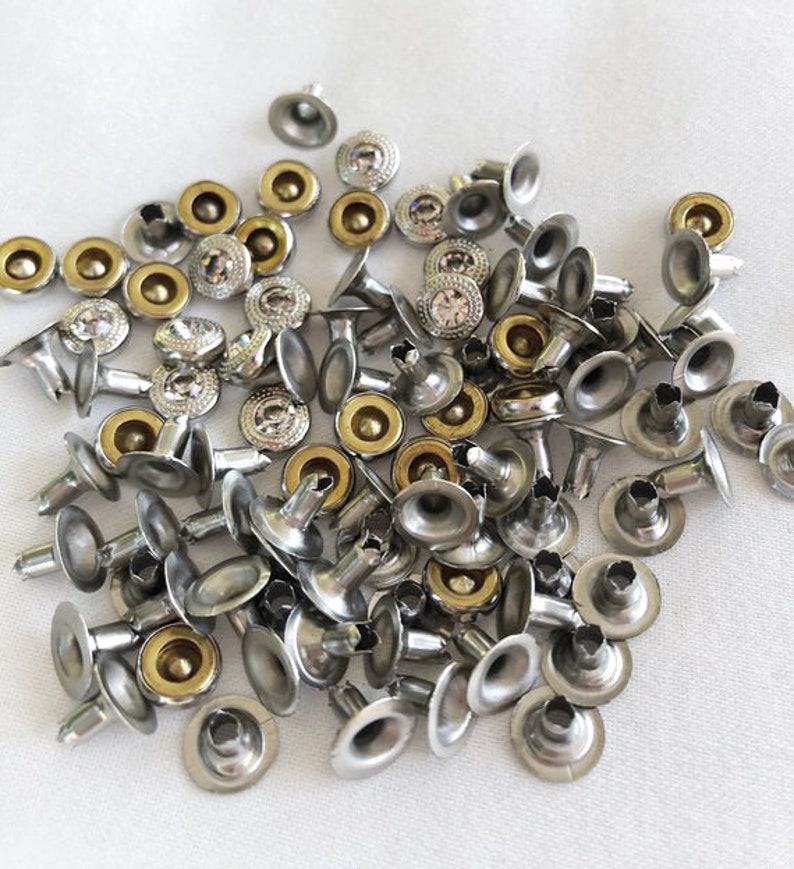 Contains 515 Sets Clear Crystals #7 Crystal Rivets with Decorative Base