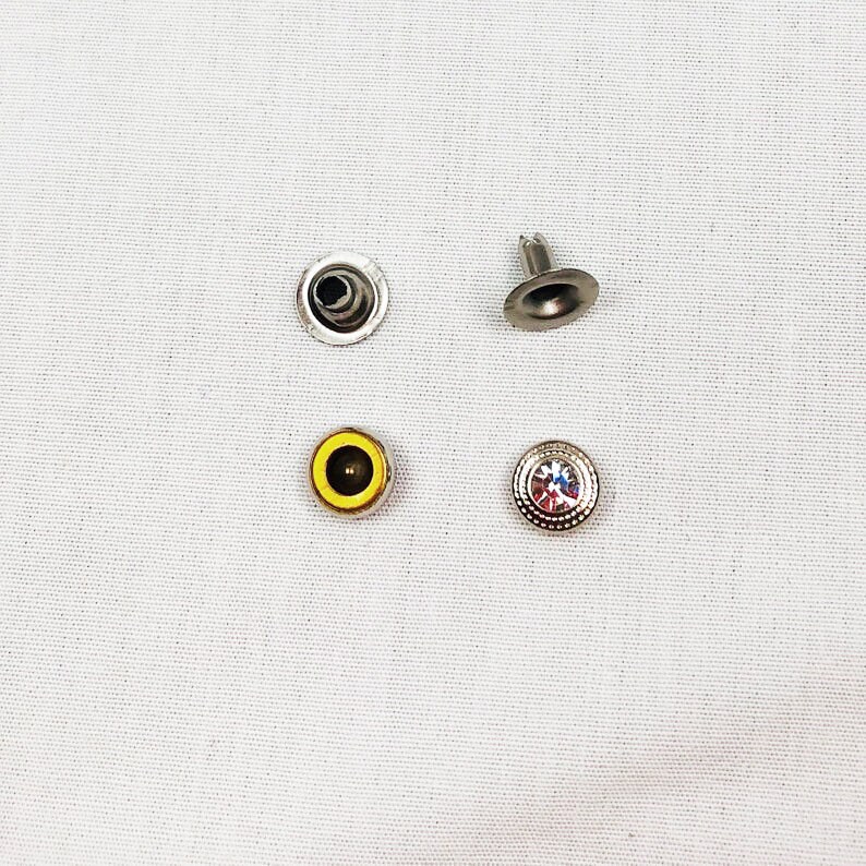 Contains 515 Sets Clear Crystals #7 Crystal Rivets with Decorative Base