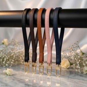 Leather Wrist Strap Keychain – Handmade Swiveling Clip Accessory