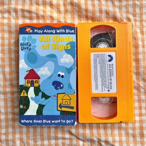 Blue&#39;s Clue&#39;s - Play Along with Blue : All Kinds of Signs (2001) Vintage VHS - orange tape - retro nickelodeon cartoon - 2000s