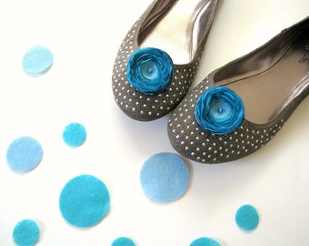 Shoe clips with handmade fabric flowers, fabric flowers, sheer voile poppies, wedding accessories (set of 2 pcs )- TURQUOISE BLOSSOMS