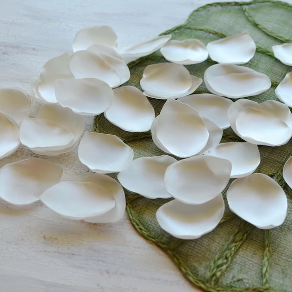 Satin leaf appliques, rose petals, fabric embellishment, fabric petals, wedding scatter petals, silk petals bulk (50pcs)- IVORY SATIN