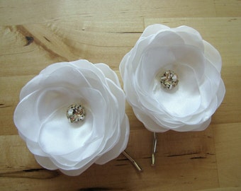 Bridal hair pins with satin fabric flowers (set of 2 pcs) - PURE WHITE BLOSSOMS (with rhinestones)
