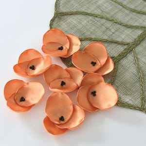 Appliques de fleurs en tissu d'hortensias, satin fait main à coudre sur des fleurs pour la couture, la mariée, l'artisanat d'accessoires pour cheveux (10 pièces) - OR